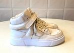 Nieuwe Shoeby dames hoge sneakers leer beige maat 38, Beige, Nieuw, Ophalen of Verzenden, Sneakers of Gympen