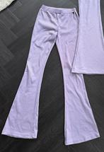 Broek flared lila mt 140/146, Ophalen of Verzenden, Zo goed als nieuw, Meisje, Broek
