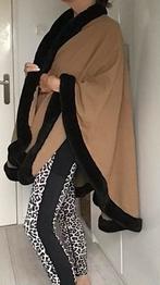Poncho omslagdoek met faux fur, Kleding | Dames, Ophalen of Verzenden, Zo goed als nieuw