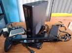 Xbox 360 Slim 250gb met Kinect sensor en 2 controllers., Spelcomputers en Games, Spelcomputers | Xbox 360, 360 S, Met kinect, Met 2 controllers