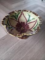 Prachtig vormgegeven kelk van aardewerk. Mooi bloemmotief, Antiek en Kunst, Antiek | Keramiek en Aardewerk, Ophalen of Verzenden