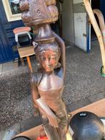 Javaans houtsnijwerk vrouw, Tuin en Terras, Tuinbeelden, Ophalen of Verzenden, Gebruikt, Hout, Mensenbeeld