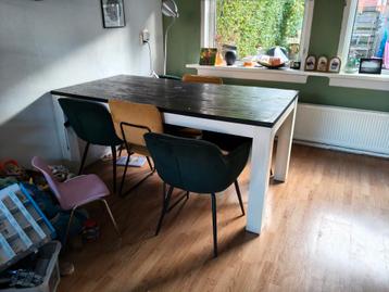 Eettafel 6 persoons - Opknapper beschikbaar voor biedingen