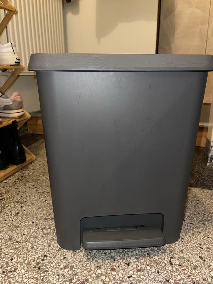 Grijze Afvalemmer met Pedaal, Huis en Inrichting, Woonaccessoires | Prullenbakken, Gebruikt, Kunststof, 50 tot 75 cm, 20 tot 30 liter