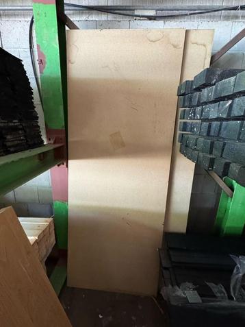 MDF 22mm 244x95 beschikbaar voor biedingen
