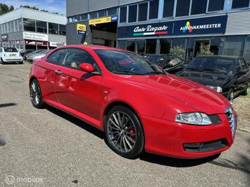 Alfa Romeo GT 3.2 V6 Distinctive beschikbaar voor biedingen