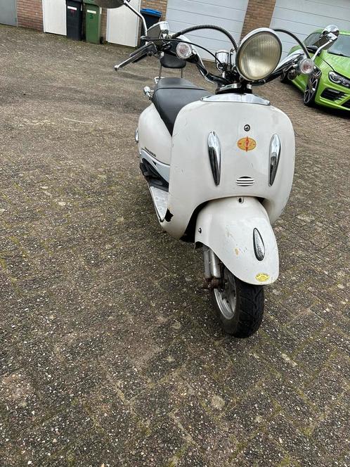 Retro scooter, Fietsen en Brommers, Snorfietsen en Snorscooters, Gebruikt, Overige merken, Benzine, Ophalen