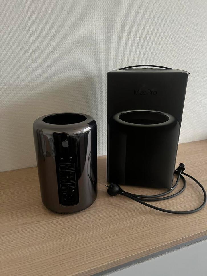 Krachtpatser Mac Pro 6.1, Computers en Software, Apple Desktops, Zo goed als nieuw, Mac Pro, SSD, 3 tot 4 Ghz, 64 GB of meer, Ophalen