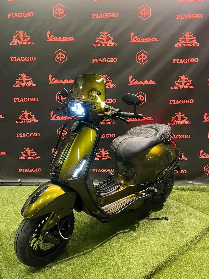 Vespa Sprint 2016! Custom Python Green / Full Malossi 80cc!, Fietsen en Brommers, Scooters | Vespa, Overige modellen, Benzine