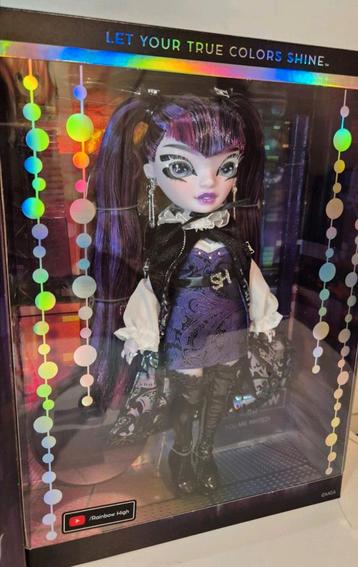 Shadow High Demi Batista beschikbaar voor biedingen