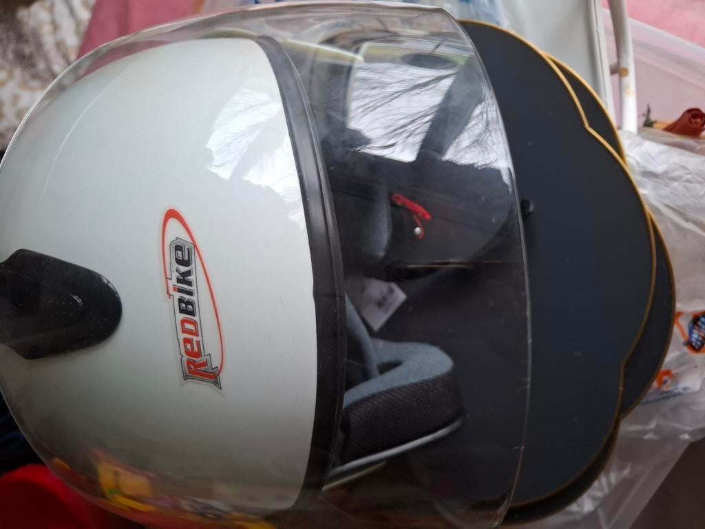 Mooie goede helm, Ophalen of Verzenden, Zo goed als nieuw