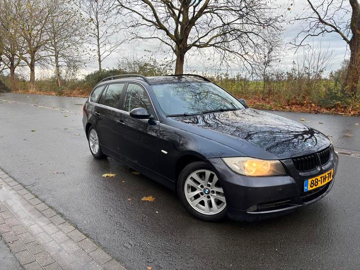 BMW 3-Serie 2.5 I 325 Touring AUT 2006 Blauw, Auto's, BMW, Particulier, 3-Serie, Airbags, Alarm, Cruise Control, Electronic Stability Program (ESP)