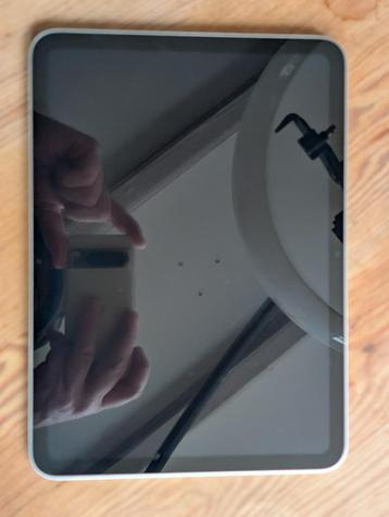 Apple iPad 10e generatie (2022) 64GB + toetsenbord & hoes beschikbaar voor biedingen