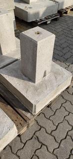Te koop:betonpoeren,stelplaten,stormring,draadankers, Ophalen of Verzenden, Nieuw