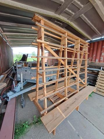 houten plaatrek / glasrek beschikbaar voor biedingen