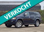 Mitsubishi Pajero Sport 3.0 V6 Intense AUTOMAAT*Trekhaak*Air, Auto's, Mitsubishi, Automaat, Gebruikt, Blauw, Bedrijf