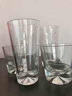 JOHNNIE WALKER glazen 2 + 2, Ophalen of Verzenden, Zo goed als nieuw, Overige typen