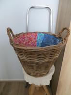 Leuke rieten mand, Ophalen, Mand, Rond, Nieuw