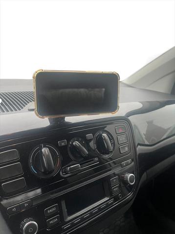 Magnetische telefoonhouder beschikbaar voor biedingen