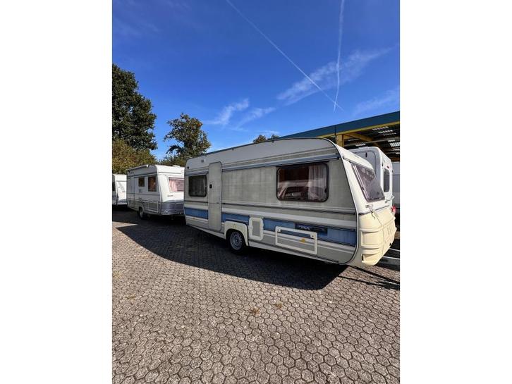 Wilk De Luxe 450 dwarsbed, Caravans en Kamperen, Caravans, tot en met 4, 750 - 1000 kg, Rondzit, Wilk, Dwarsbed, Overige typen