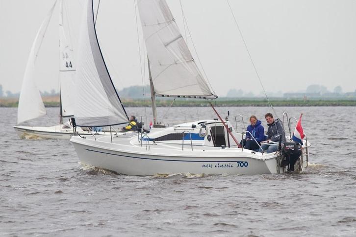 New Classic 700 te koop, Watersport en Boten, Kajuitzeilboten en Zeiljachten, Gebruikt, Tourjacht of Cruiser, Polyester, 6 tot 9 meter