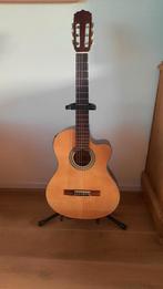 Aria AK 30CE semi-akoestische gitaar - Weinig gebruikt, Muziek en Instrumenten, Snaarinstrumenten | Gitaren | Akoestisch, Ophalen of Verzenden