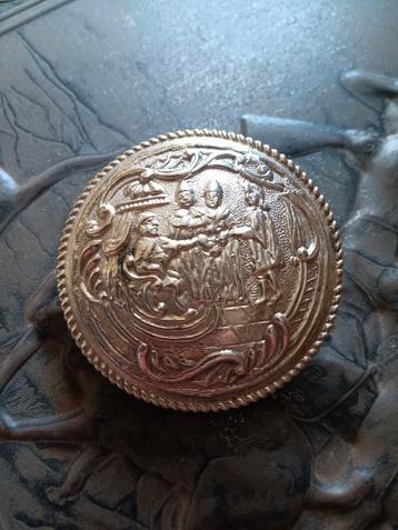 Gezocht, broekstuk zilver klederdracht  beschikbaar voor biedingen