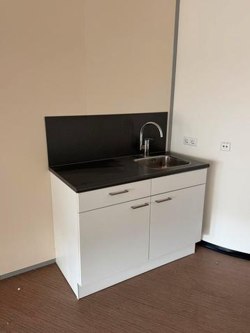 Gebruikte keukens en keukenkasten beschikbaar voor biedingen