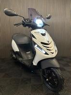 PIAGGIO ZIP 4T 3V BROM 2020 GLANS WIT FULL OPTION, Ophalen, Maximaal 45 km/u, Zip, Zo goed als nieuw