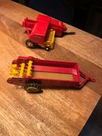 Britains Meststrooier & Hooipers - Goede Staat, Hobby en Vrije tijd, Modelauto's | 1:32, Ophalen of Verzenden, Gebruikt