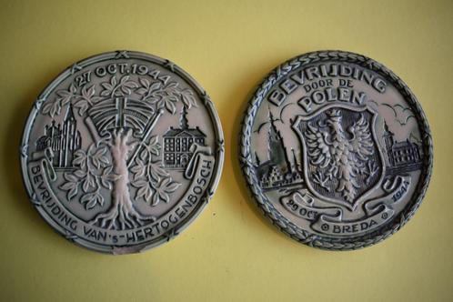militaria bevrijding 2 borden Breda + Den Bosch, Verzamelen, Militaria | Tweede Wereldoorlog, Overige soorten, Overige typen, Nederland