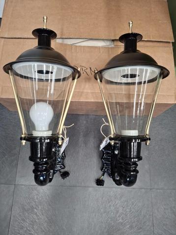 Gerestaureerde antieke wandlamp Hoorn. Buitenverlichting beschikbaar voor biedingen