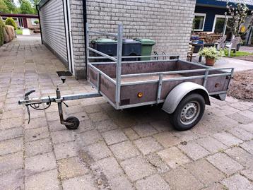 Te koop wegens overcompleet een aanhangwagen 