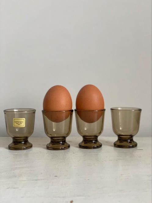 Vintage rookglas eierdopjes - set van vier, Huis en Inrichting, Keuken | Servies, Zo goed als nieuw, Overige typen, Overige stijlen