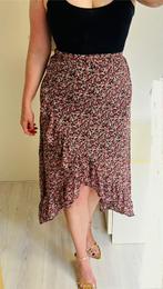 MOD Style M Rok roze bloemetjes op zwart, Maat 38/40 (M), Zo goed als nieuw, Knielengte, Roze
