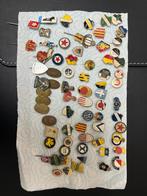 Grote verzameling voetbal speldjes/pins, Verzamelen, Speldjes, Pins en Buttons, Ophalen of Verzenden, Gebruikt, Sport, Speldje of Pin