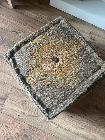 Vintage marokkaanse oosterse poef vintage beschikbaar voor biedingen