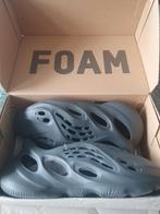 Deadstock yeezy foam runner carbon maat 44.5, Ophalen of Verzenden