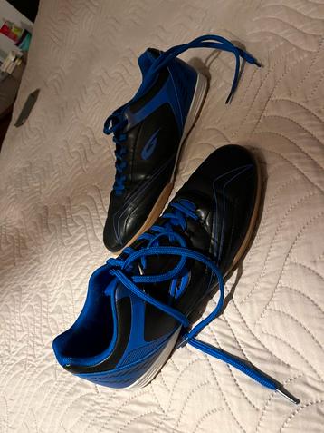 Panther zaalvoetbalschoenen maat 43 beschikbaar voor biedingen