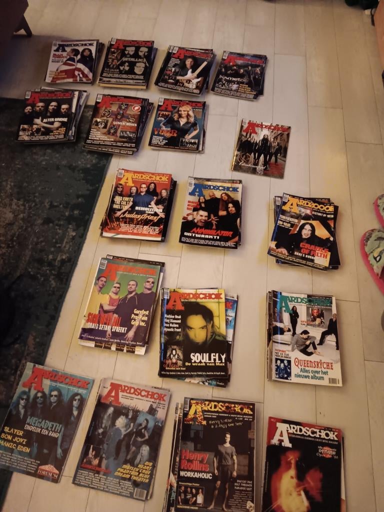 Aardschok rock magazine 102 stuks, Ophalen of Verzenden, Zo goed als nieuw, Artiest