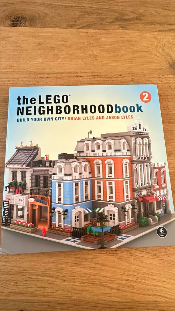 Lego Neighborhood Book 2 - Bouw je eigen stad!, Boeken, Ophalen of Verzenden, Zo goed als nieuw