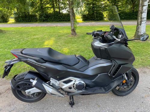 Honda Forza 750 [NSS750], Motoren, Motoren | Piaggio, Particulier, Scooter, meer dan 35 kW, 2 cilinders, Ophalen
