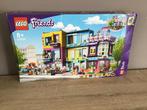 Lego friends Hoofdstraatgebouw 41704 + DOOS, Ophalen of Verzenden, Zo goed als nieuw