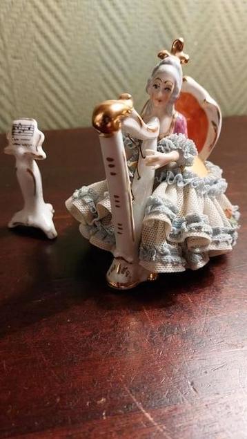 Een prachtig Wilhelm Beeldje IZGS uit Dresden Thuringen 1950 beschikbaar voor biedingen