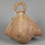 Pre-Columbian hanging Vicus vessel, Verzenden