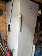 Indesit vrieskast, Witgoed en Apparatuur, Vriezers en Diepvrieskisten, Ophalen, Zo goed als nieuw, Vrijstaand, 60 tot 90 cm
