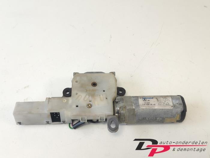 Schuifdak Motor van een Mercedes E-Klasse, Auto-onderdelen, Carrosserie en Plaatwerk, Mercedes-Benz, Gebruikt, 3 maanden garantie