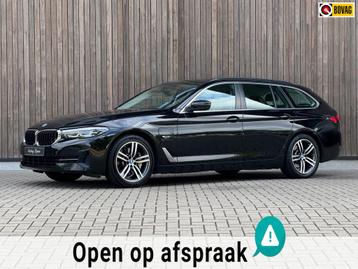 BMW 5-serie Touring 530e Business Edition Plus / Trekhaak / beschikbaar voor biedingen