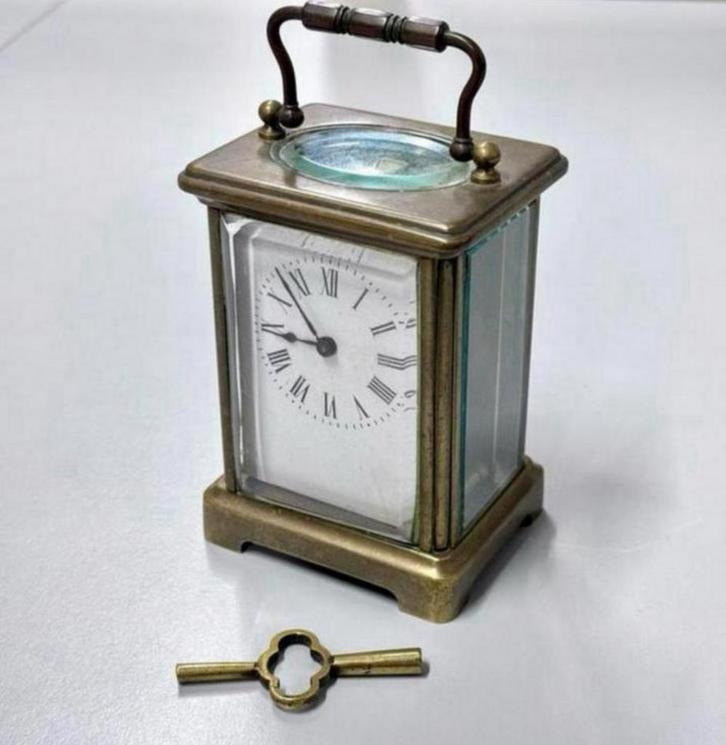Antiek Antieke klok Victorian Clock 1880 Brass Carriage old, Antiek en Kunst, Antiek | Klokken, Ophalen of Verzenden