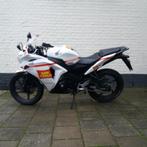 Honda CBR 125RF 2015 43760 KM, Motoren, Motoren | Honda, Bedrijf, Super Sport, 125 cc, 1 cilinder